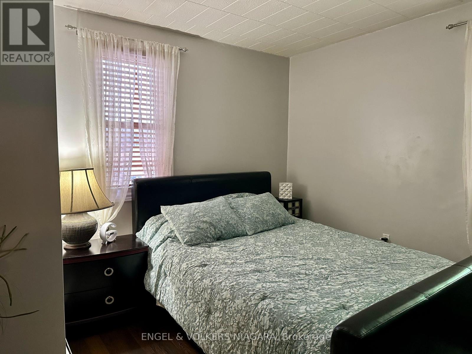 5844 Ferry Street, Niagara Falls (216 - Dorchester), Ontario  L2G 1S9 - Photo 14 - X12009106