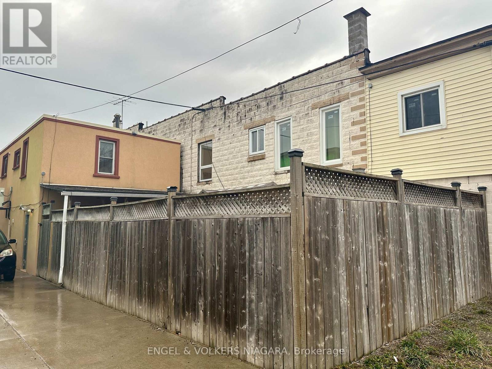 5844 Ferry Street, Niagara Falls (216 - Dorchester), Ontario  L2G 1S9 - Photo 23 - X12009106