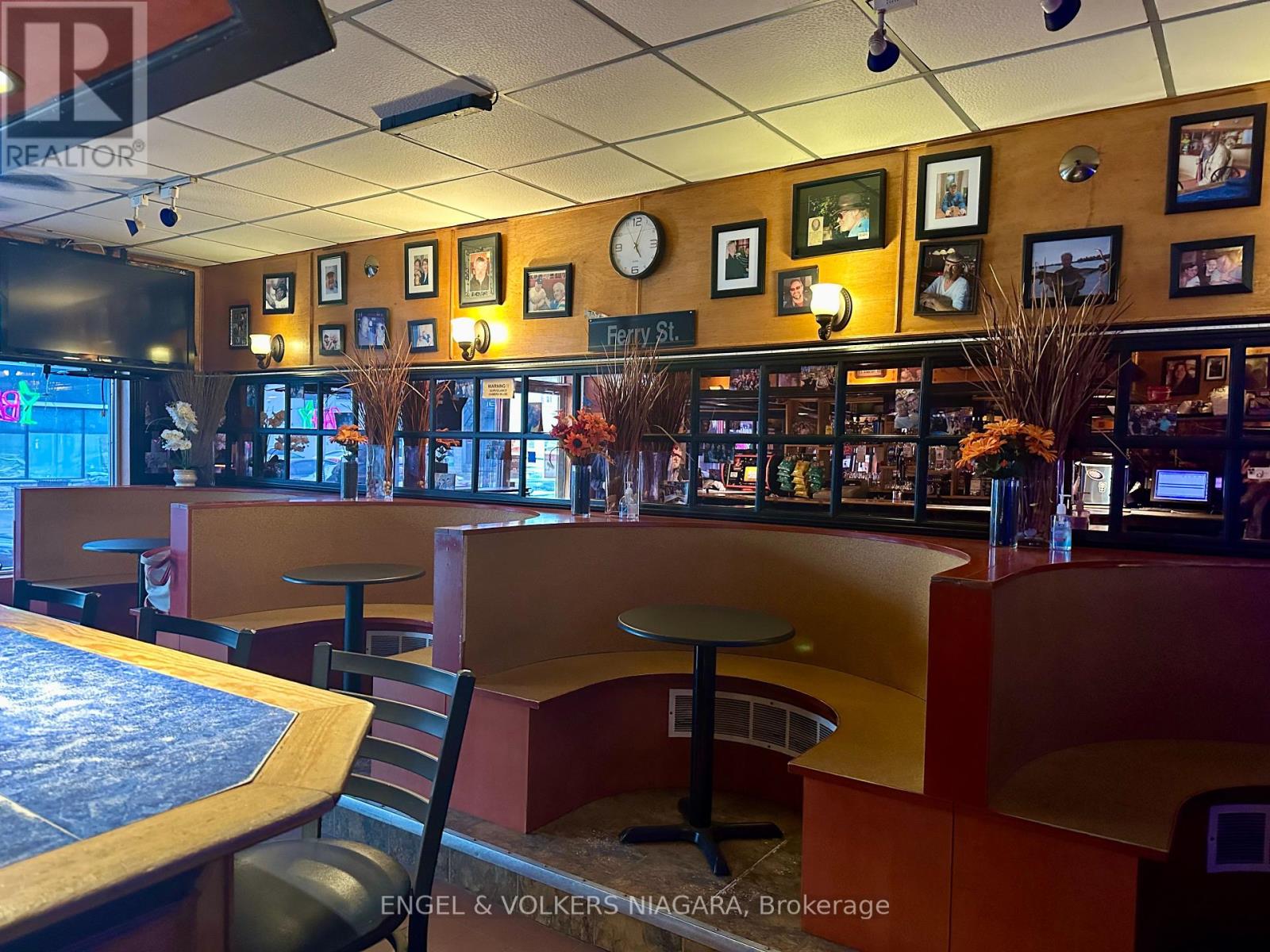 5844 Ferry Street, Niagara Falls (216 - Dorchester), Ontario  L2G 1S9 - Photo 5 - X12009106