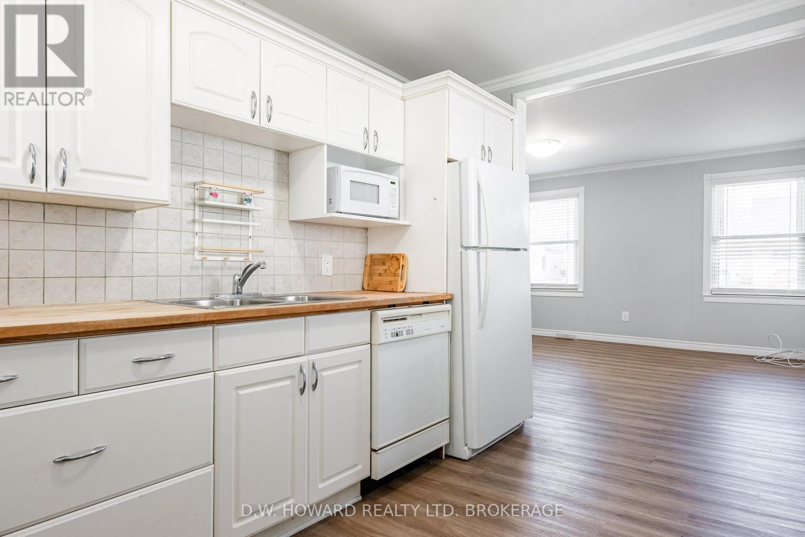 41 Aberdeen Court, Fort Erie (332 - Central), Ontario  L2A 3Z1 - Photo 7 - X12009149