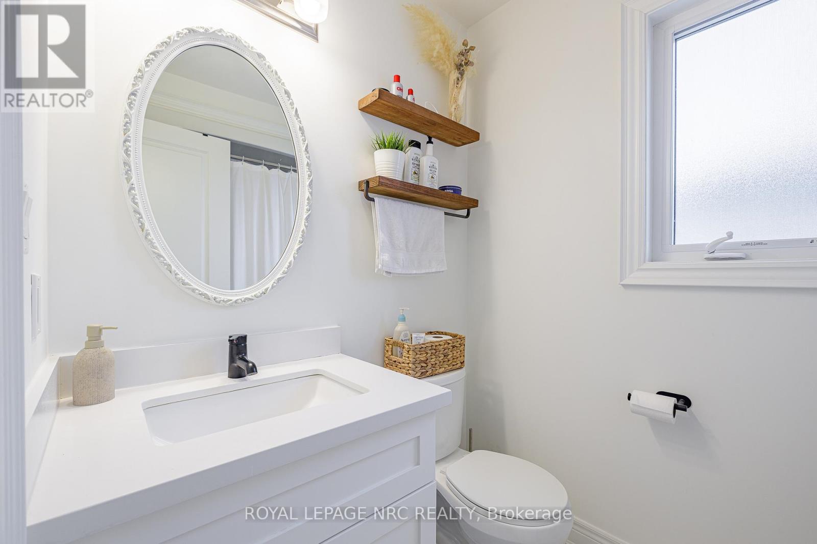 7 Lymburner Street, Pelham (662 - Fonthill), Ontario  L3B 5N5 - Photo 11 - X12010446