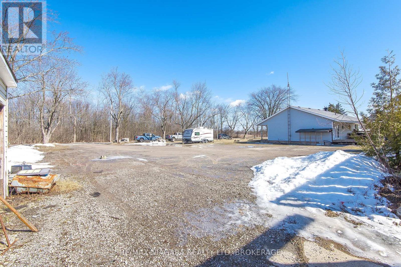 4530 Marshall Road, Niagara Falls (224 - Lyons Creek), Ontario  L2E 6S6 - Photo 4 - X12011002