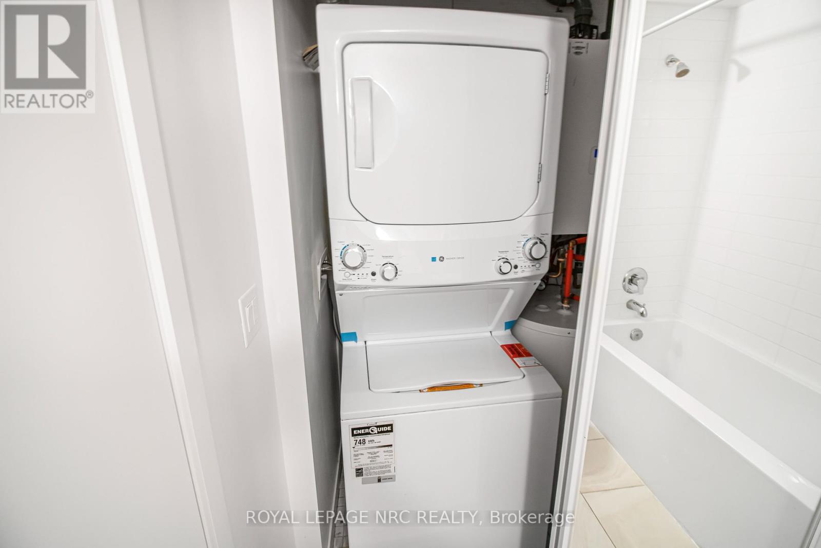 409 - 160 Canon Jackson Drive, Toronto (Beechborough-Greenbrook), Ontario  M6M 0B7 - Photo 27 - W12012699