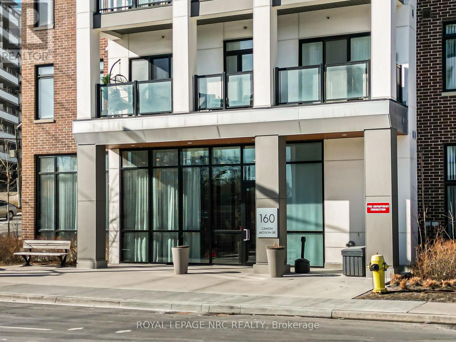 409 - 160 Canon Jackson Drive, Toronto (Beechborough-Greenbrook), Ontario  M6M 0B7 - Photo 3 - W12012699