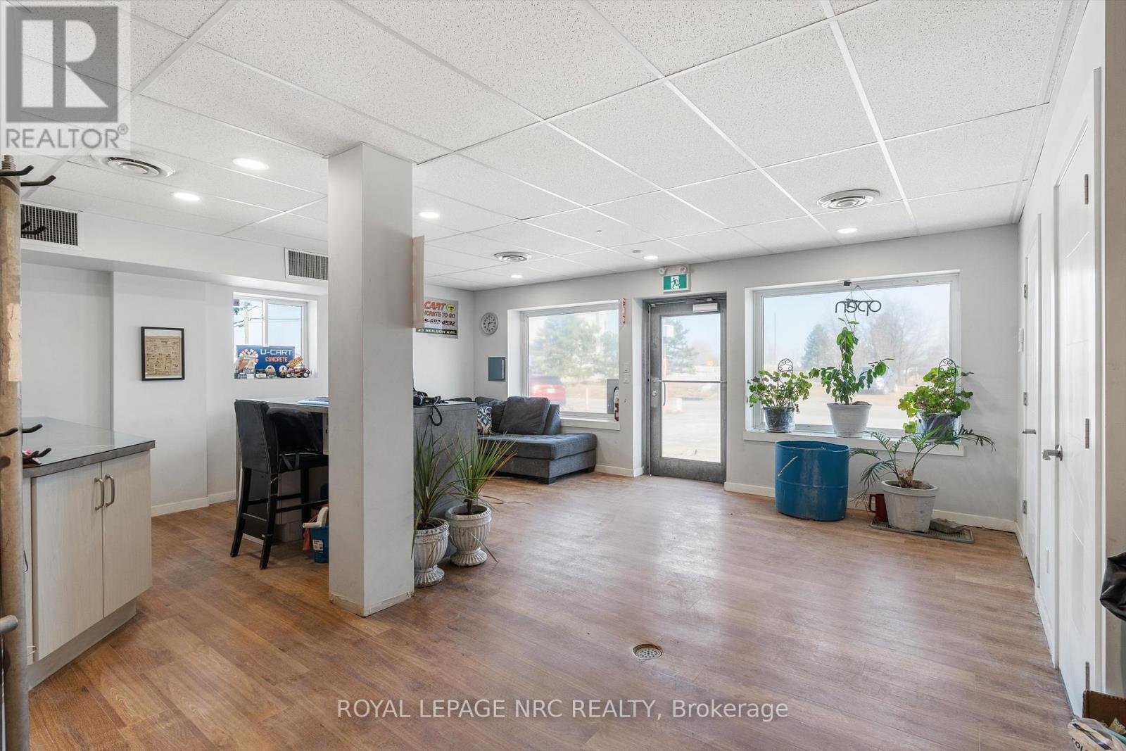 23 Neilson Avenue, St. Catharines (447 - Cushman/industrial), Ontario  L2M 5V9 - Photo 6 - X12015354