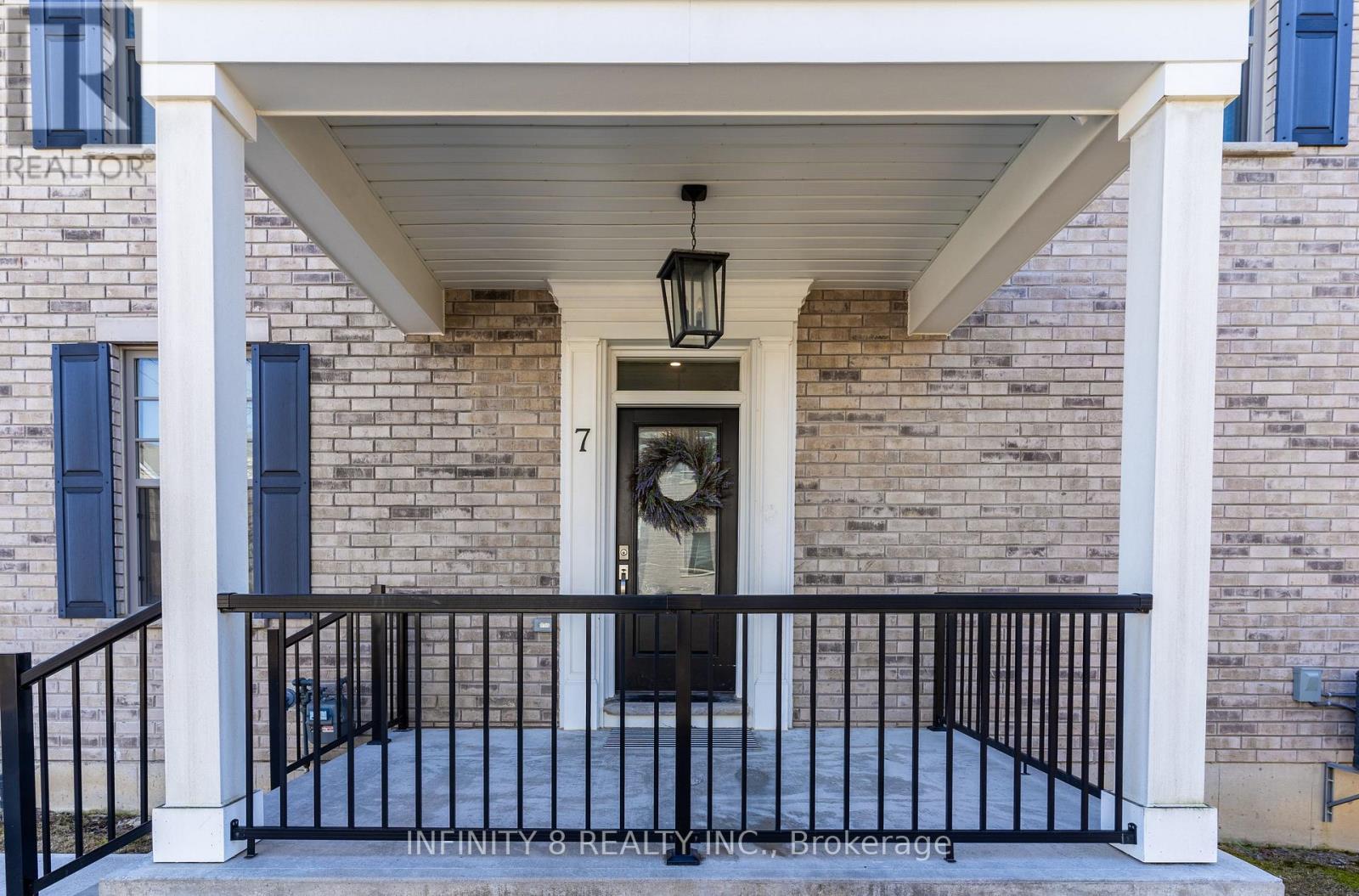 7 Aspen Common, St. Catharines (462 - Rykert/vansickle), Ontario  L2S 2B3 - Photo 3 - X12016595