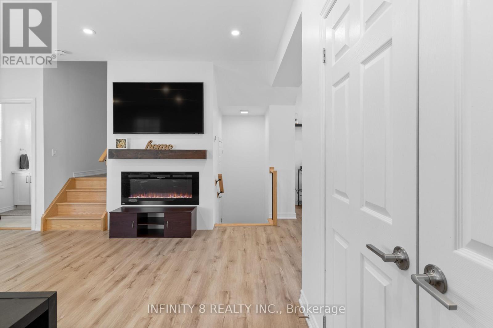 7 Aspen Common, St. Catharines (462 - Rykert/vansickle), Ontario  L2S 2B3 - Photo 6 - X12016595