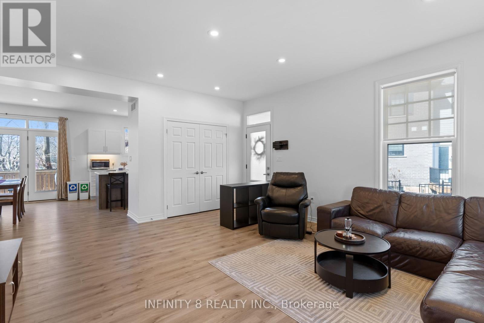 7 Aspen Common, St. Catharines (462 - Rykert/vansickle), Ontario  L2S 2B3 - Photo 8 - X12016595
