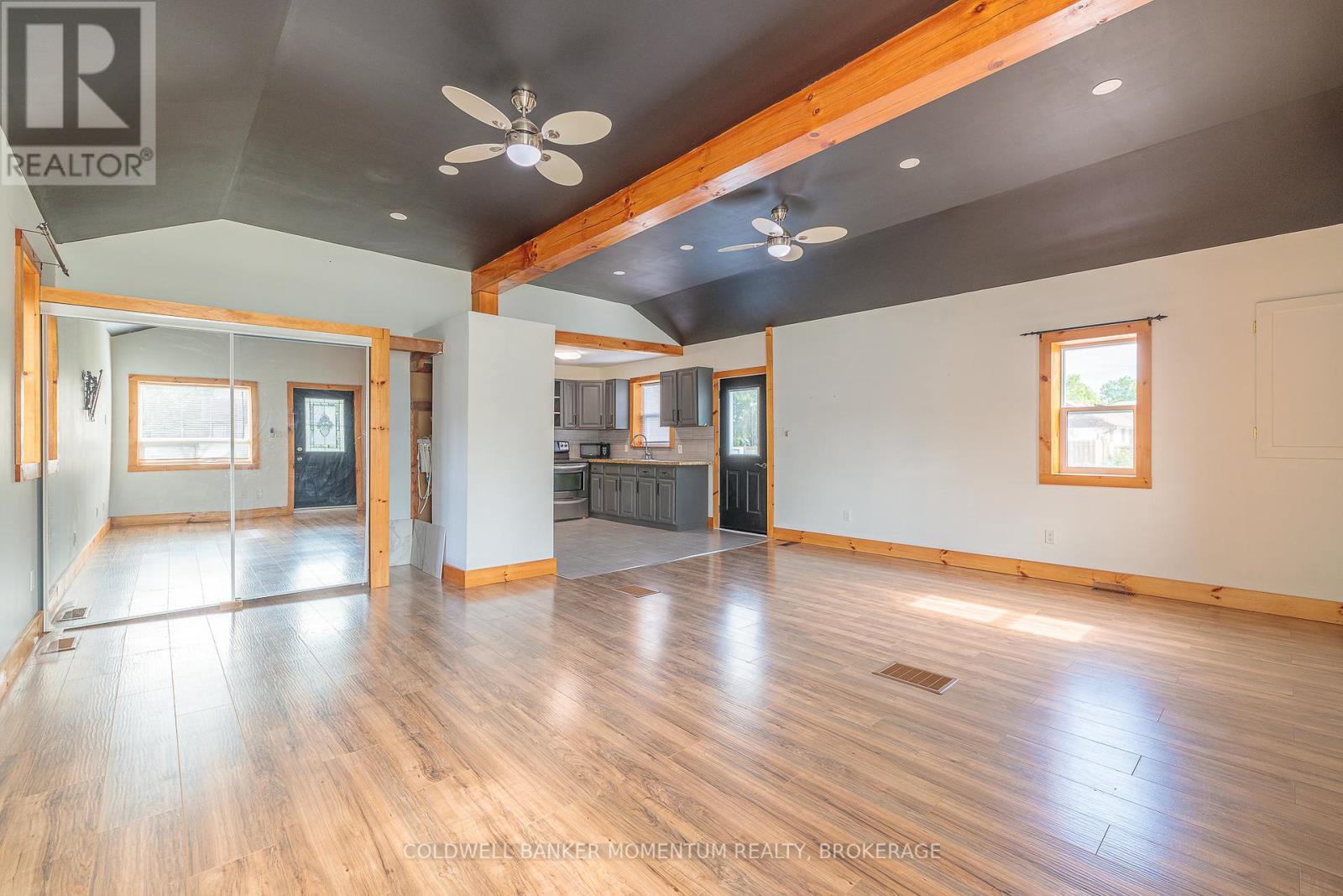 72 Wellington Street, Port Colborne (875 - Killaly East), Ontario  L3K 2J7 - Photo 11 - X12016872