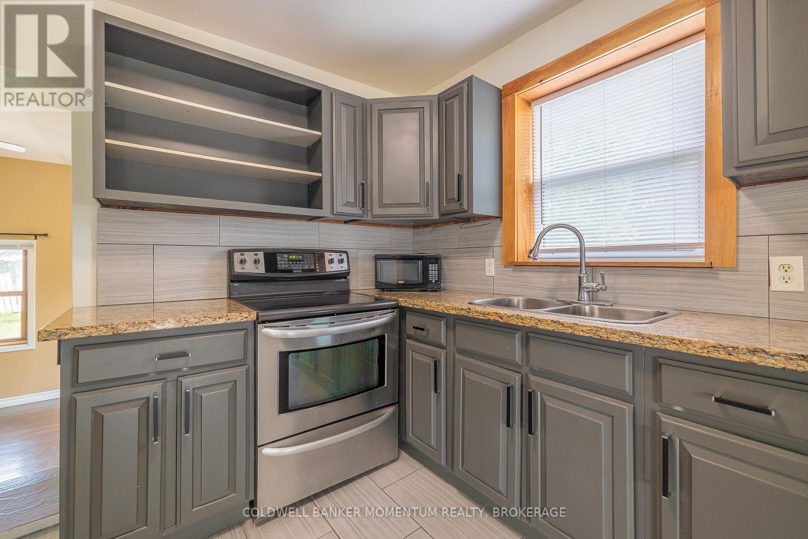 72 Wellington Street, Port Colborne (875 - Killaly East), Ontario  L3K 2J7 - Photo 15 - X12016872