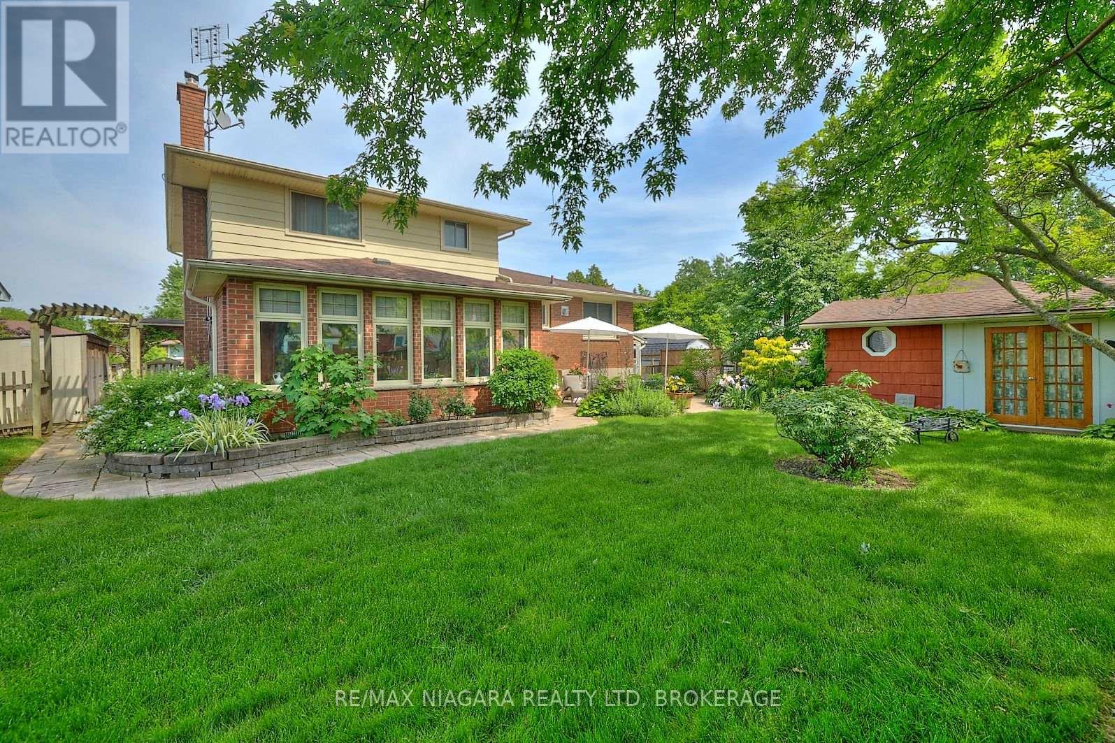 24 GASPARE DRIVE, port colborne (878 - sugarloaf), Ontario
