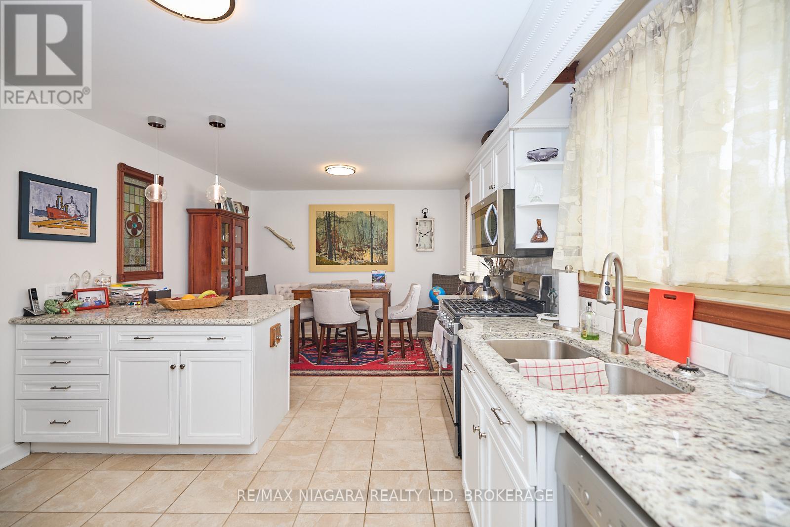 24 Gaspare Drive, Port Colborne (878 - Sugarloaf), Ontario  L3K 2V2 - Photo 15 - X12016959