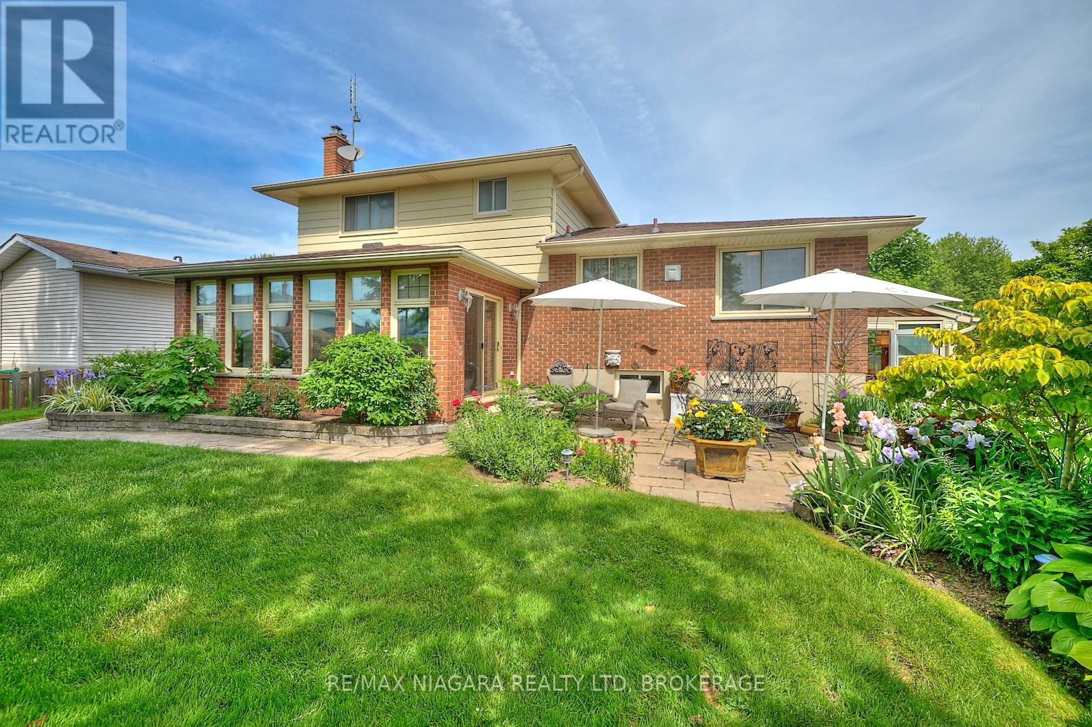24 Gaspare Drive, Port Colborne (878 - Sugarloaf), Ontario  L3K 2V2 - Photo 2 - X12016959