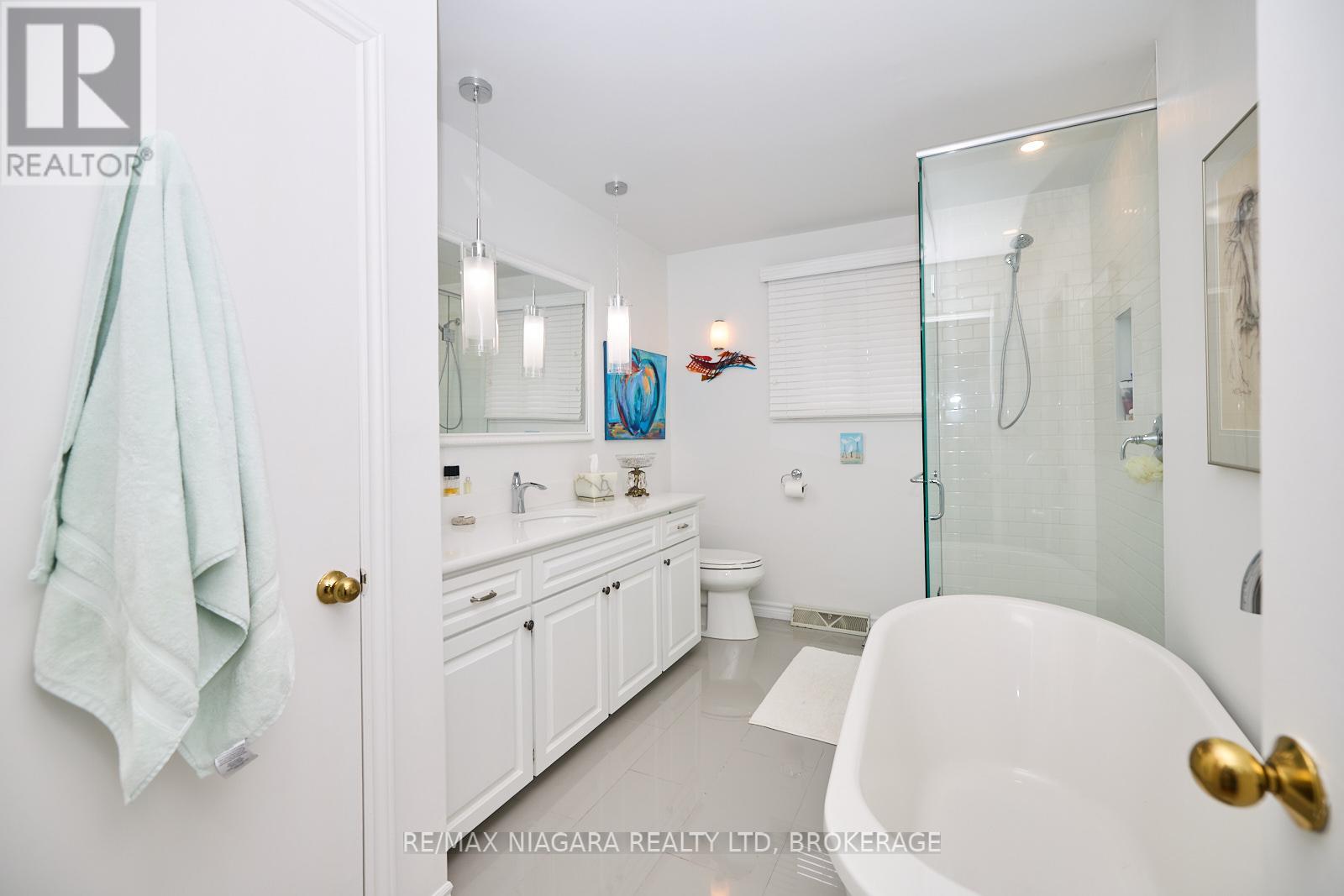24 Gaspare Drive, Port Colborne (878 - Sugarloaf), Ontario  L3K 2V2 - Photo 22 - X12016959