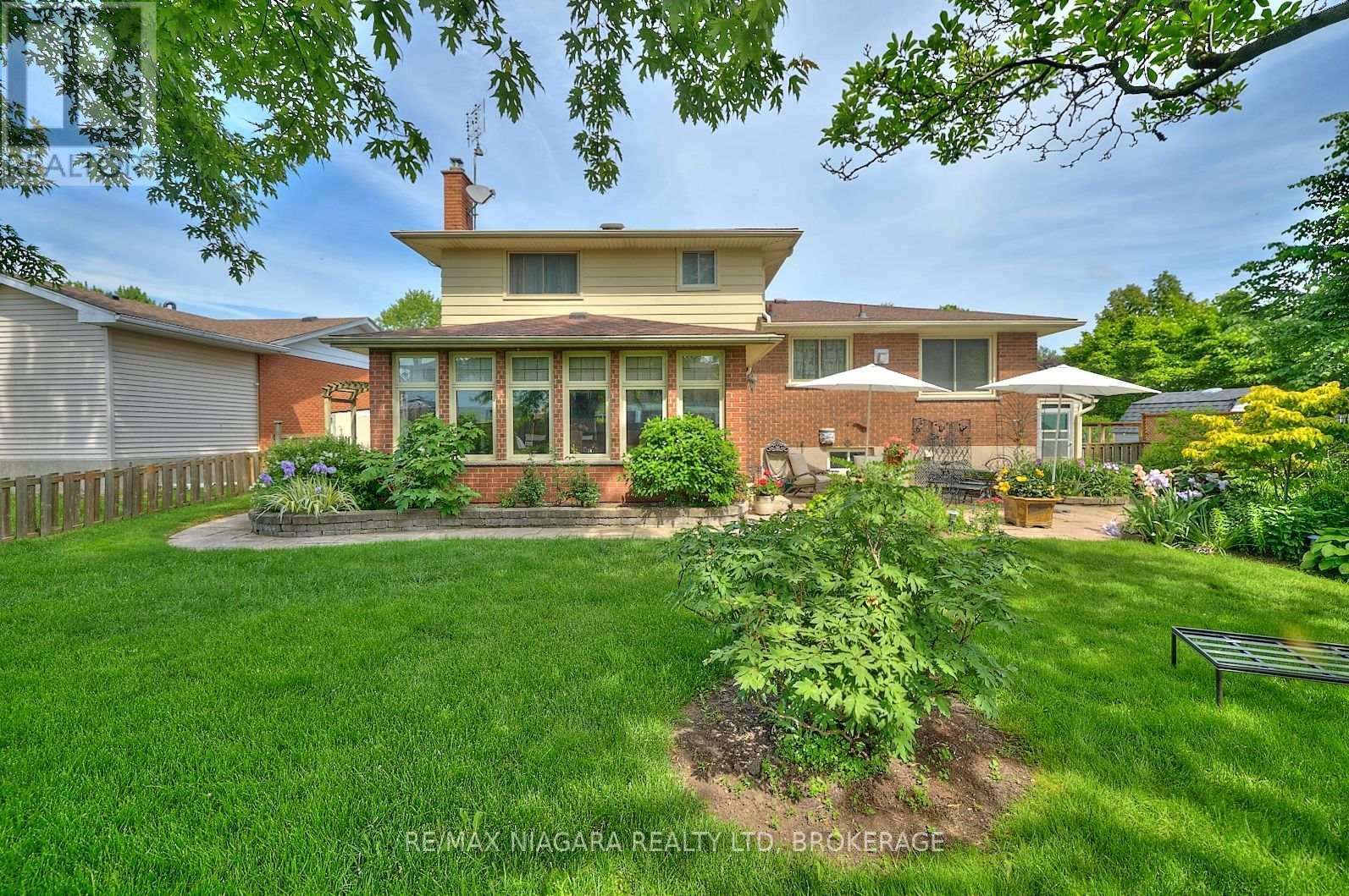24 Gaspare Drive, Port Colborne (878 - Sugarloaf), Ontario  L3K 2V2 - Photo 3 - X12016959