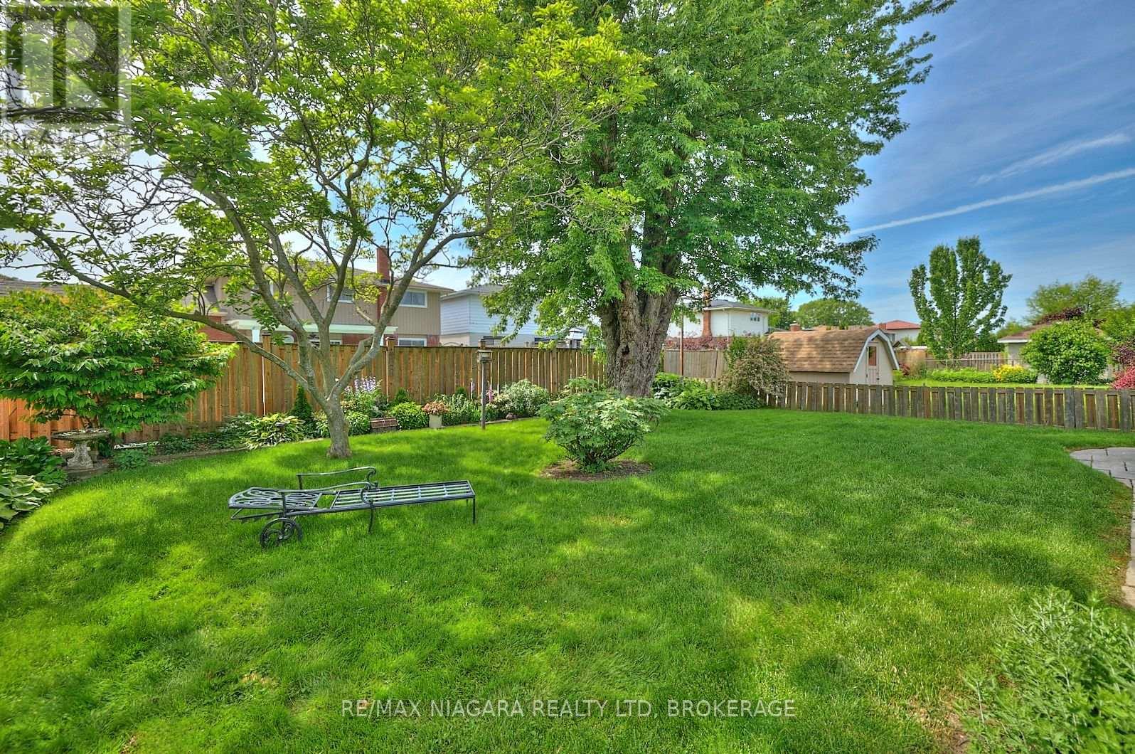 24 Gaspare Drive, Port Colborne (878 - Sugarloaf), Ontario  L3K 2V2 - Photo 35 - X12016959