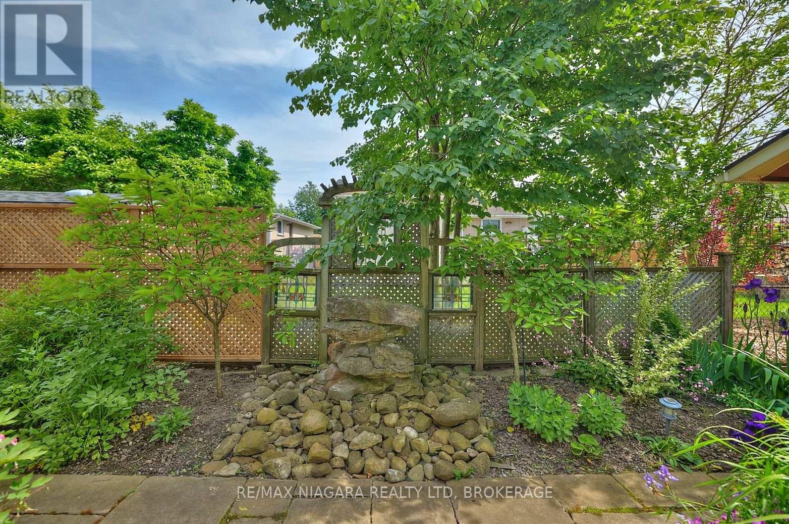24 Gaspare Drive, Port Colborne (878 - Sugarloaf), Ontario  L3K 2V2 - Photo 36 - X12016959