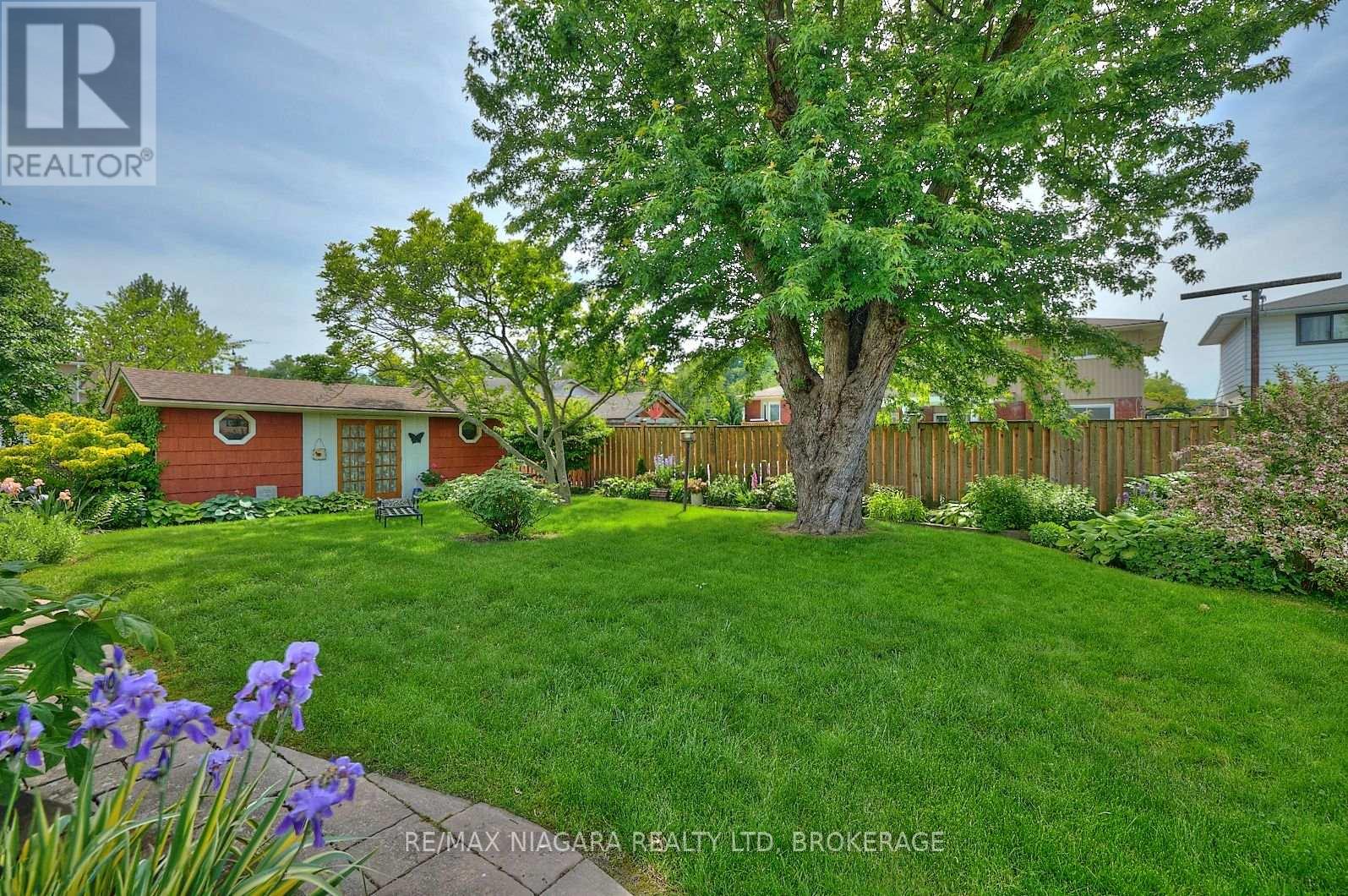 24 Gaspare Drive, Port Colborne (878 - Sugarloaf), Ontario  L3K 2V2 - Photo 4 - X12016959