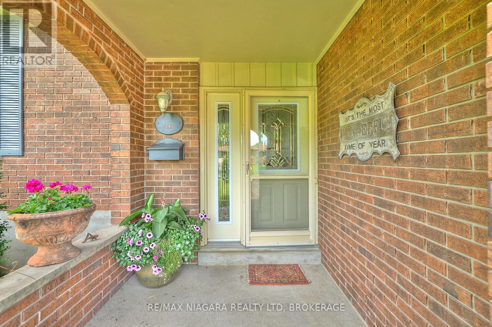 24 Gaspare Drive, Port Colborne (878 - Sugarloaf), Ontario  L3K 2V2 - Photo 7 - X12016959