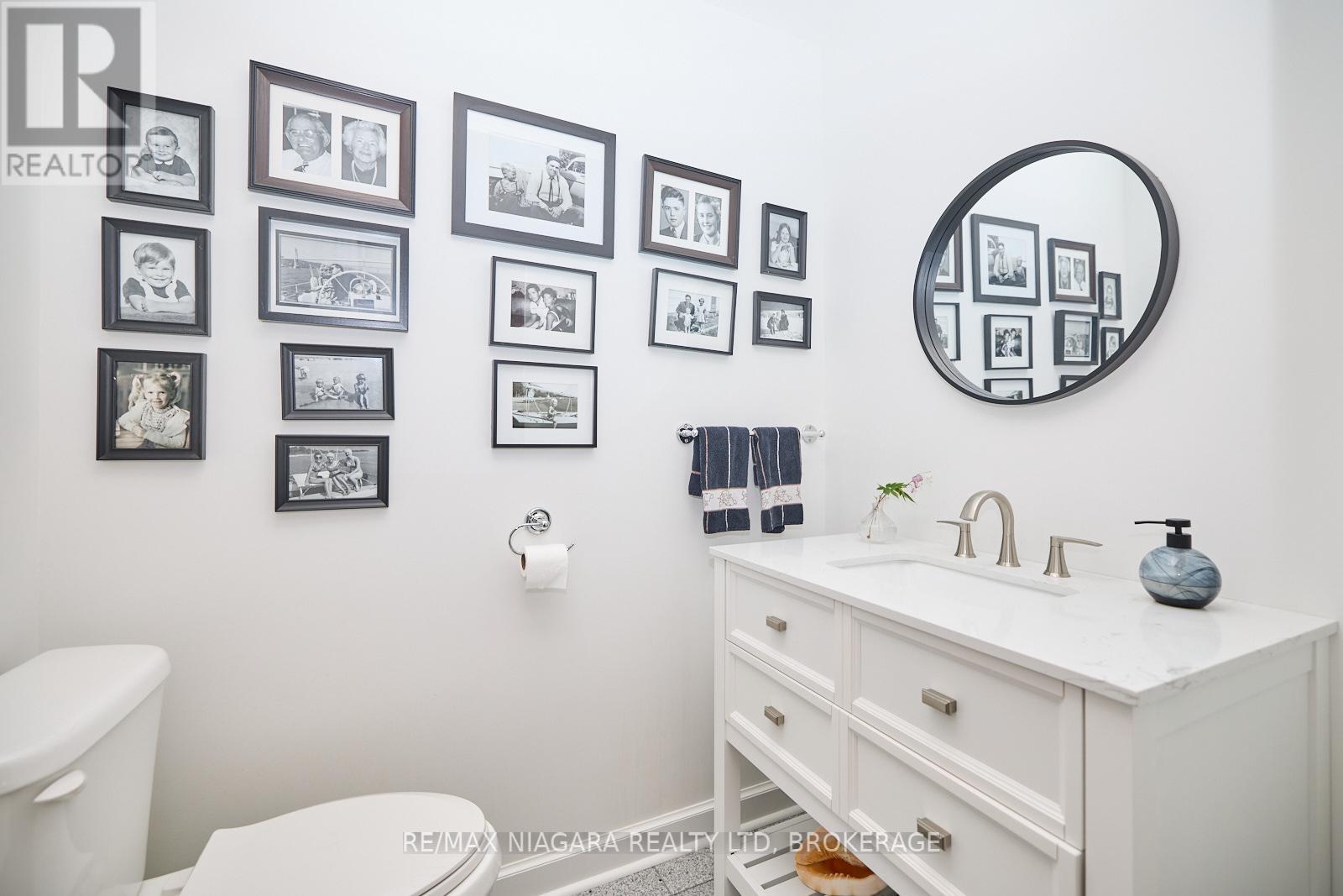 24 Gaspare Drive, Port Colborne (878 - Sugarloaf), Ontario  L3K 2V2 - Photo 9 - X12016959