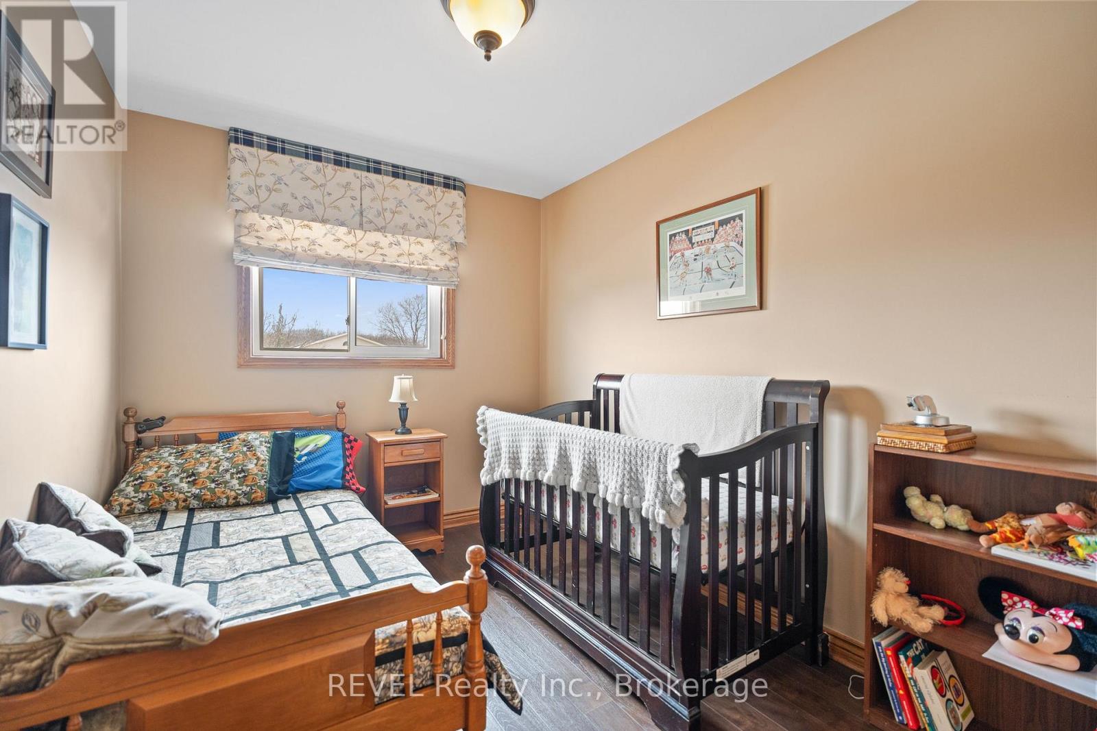 43 Flannery Lane, Thorold (558 - Confederation Heights), Ontario  L2V 4V8 - Photo 18 - X12017034