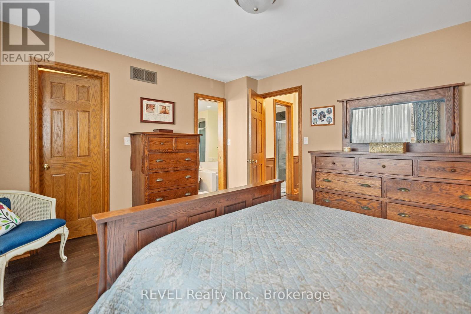 43 Flannery Lane, Thorold (558 - Confederation Heights), Ontario  L2V 4V8 - Photo 23 - X12017034
