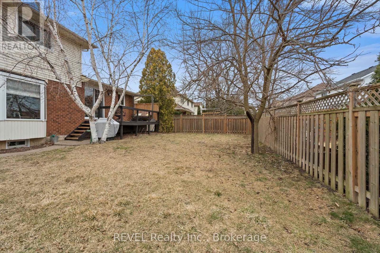 43 Flannery Lane, Thorold (558 - Confederation Heights), Ontario  L2V 4V8 - Photo 34 - X12017034