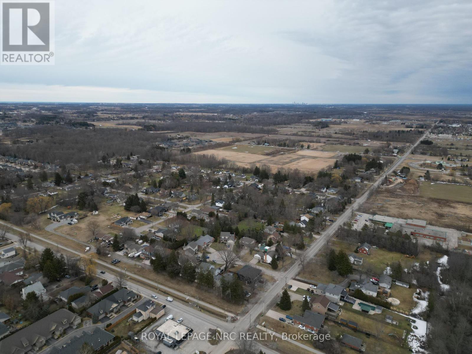 701 Quaker Drive, Pelham (662 - Fonthill), Ontario  L3C 3H3 - Photo 10 - X12017478