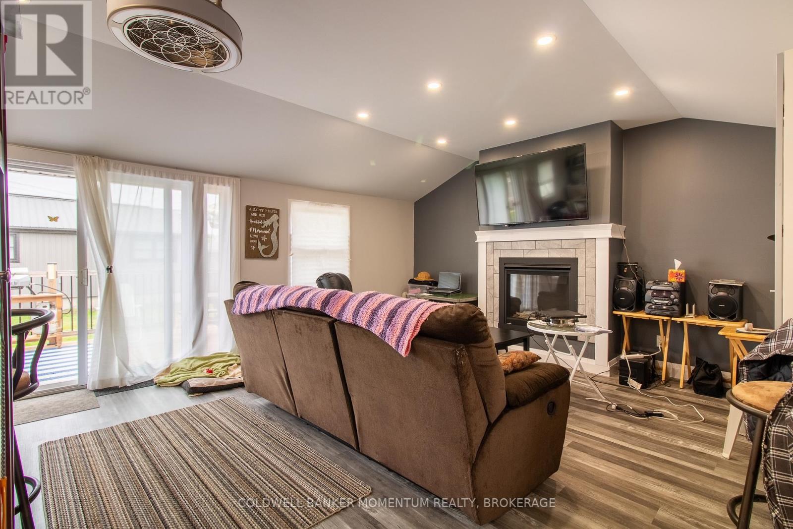20 Fourth Avenue, Norfolk (Long Point), Ontario  N0E 1M0 - Photo 10 - X11964500