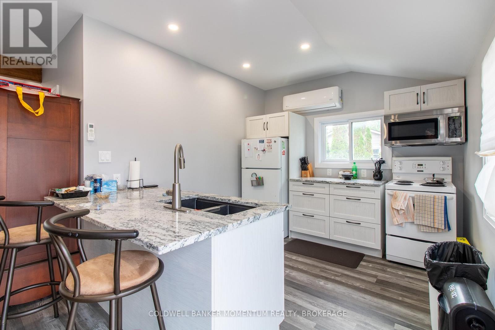 20 Fourth Avenue, Norfolk (Long Point), Ontario  N0E 1M0 - Photo 12 - X11964500
