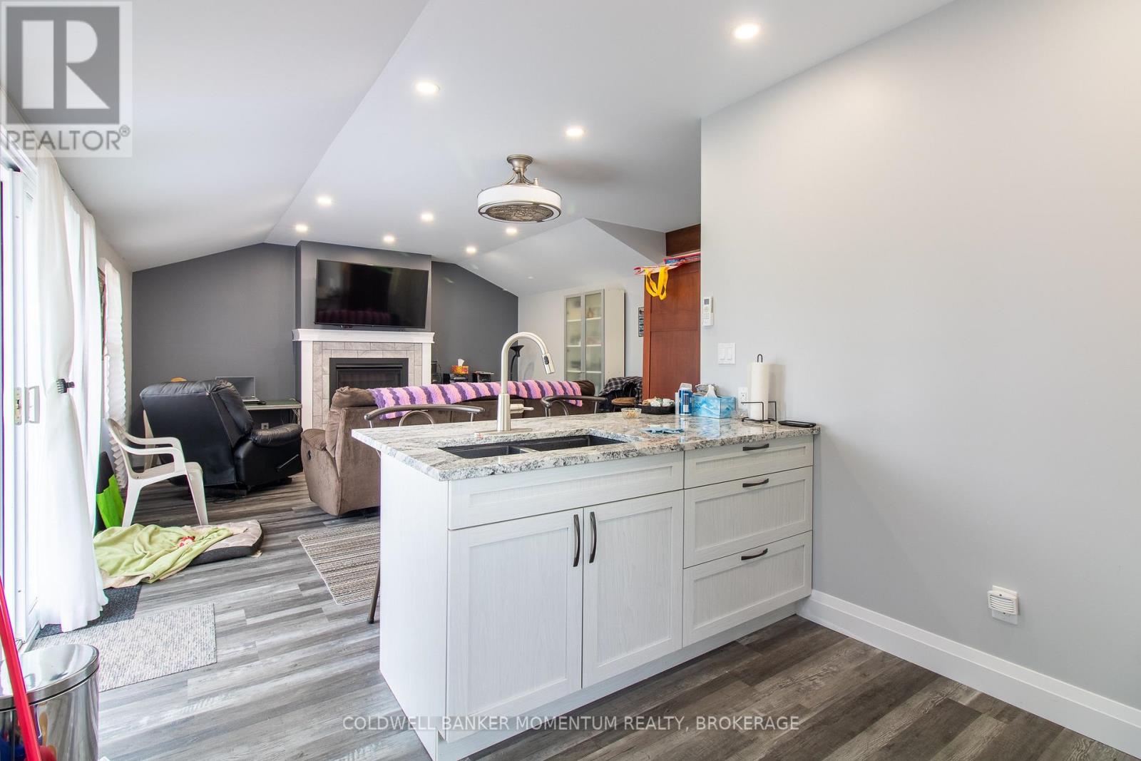 20 Fourth Avenue, Norfolk (Long Point), Ontario  N0E 1M0 - Photo 13 - X11964500