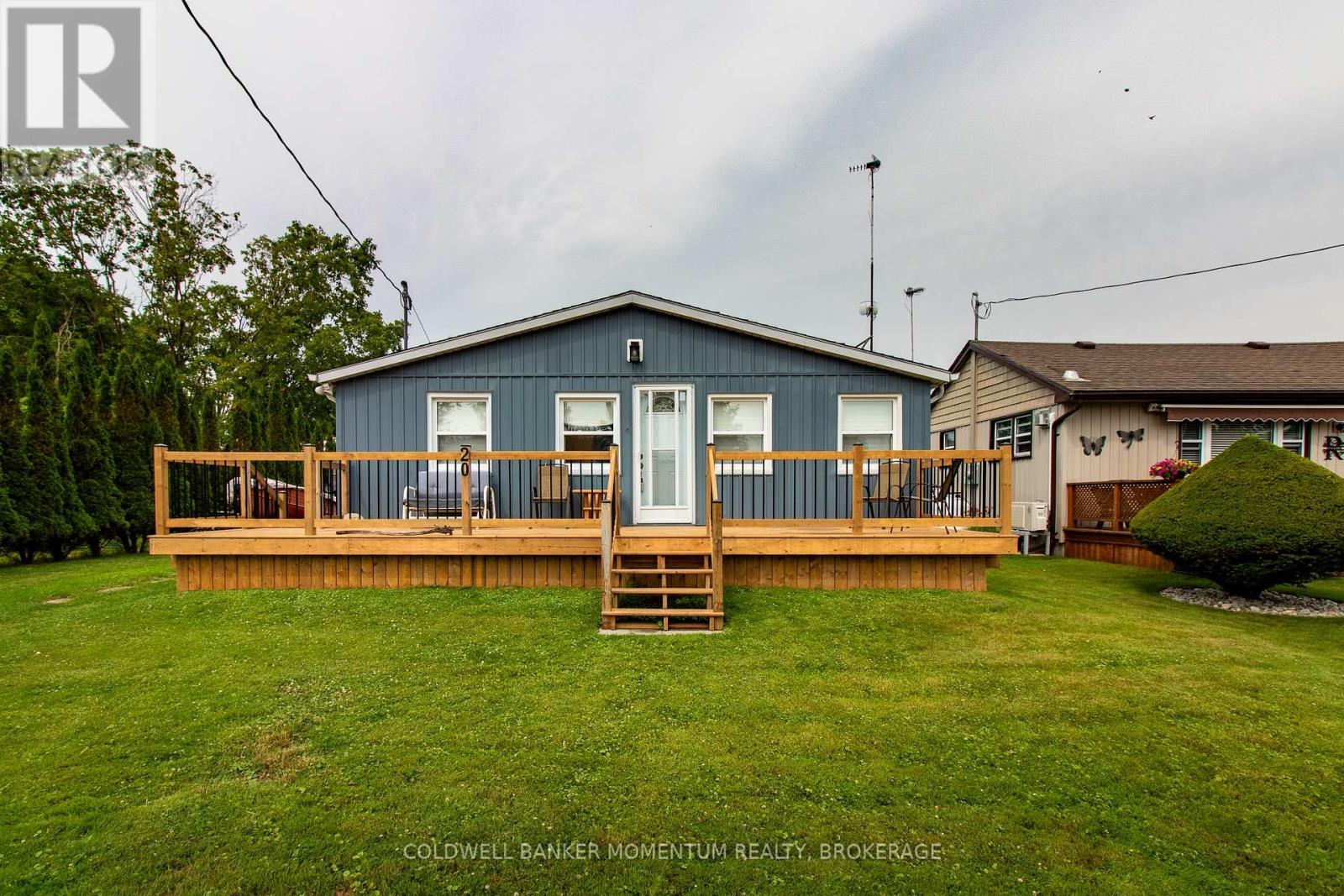 20 Fourth Avenue, Norfolk (Long Point), Ontario  N0E 1M0 - Photo 2 - X11964500