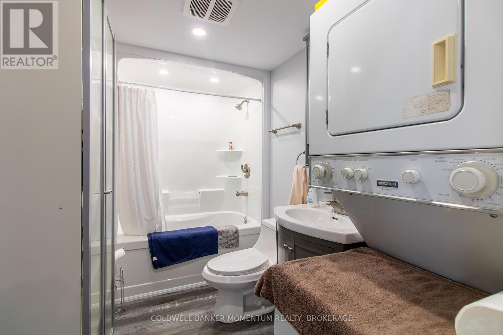 20 Fourth Avenue, Norfolk (Long Point), Ontario  N0E 1M0 - Photo 9 - X11964500