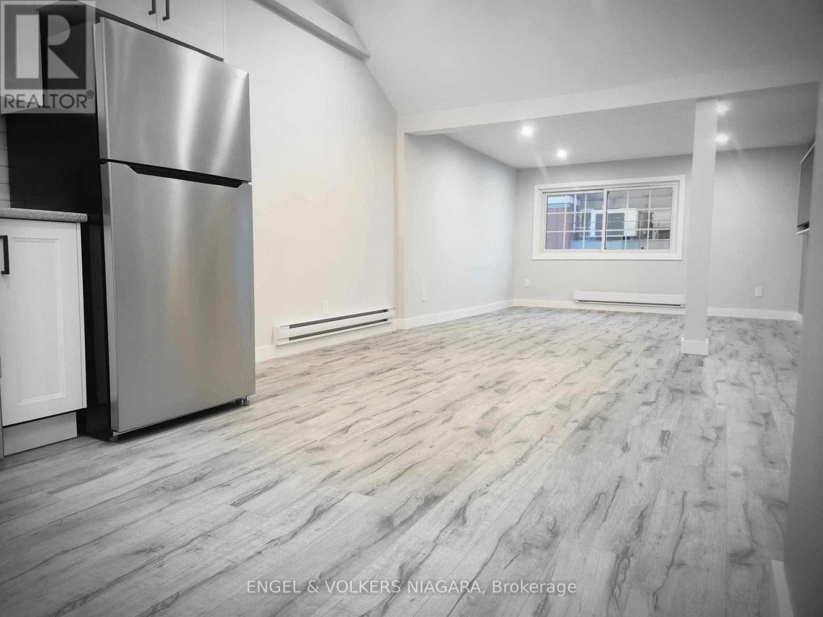 4691 Ontario Avenue, Niagara Falls (210 - Downtown), Ontario  L2E 3R1 - Photo 18 - X12023219