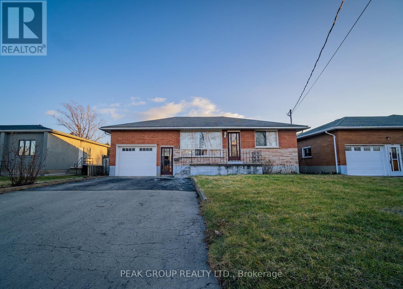 UPPER - 248 BERTIE STREET, fort erie (central), Ontario