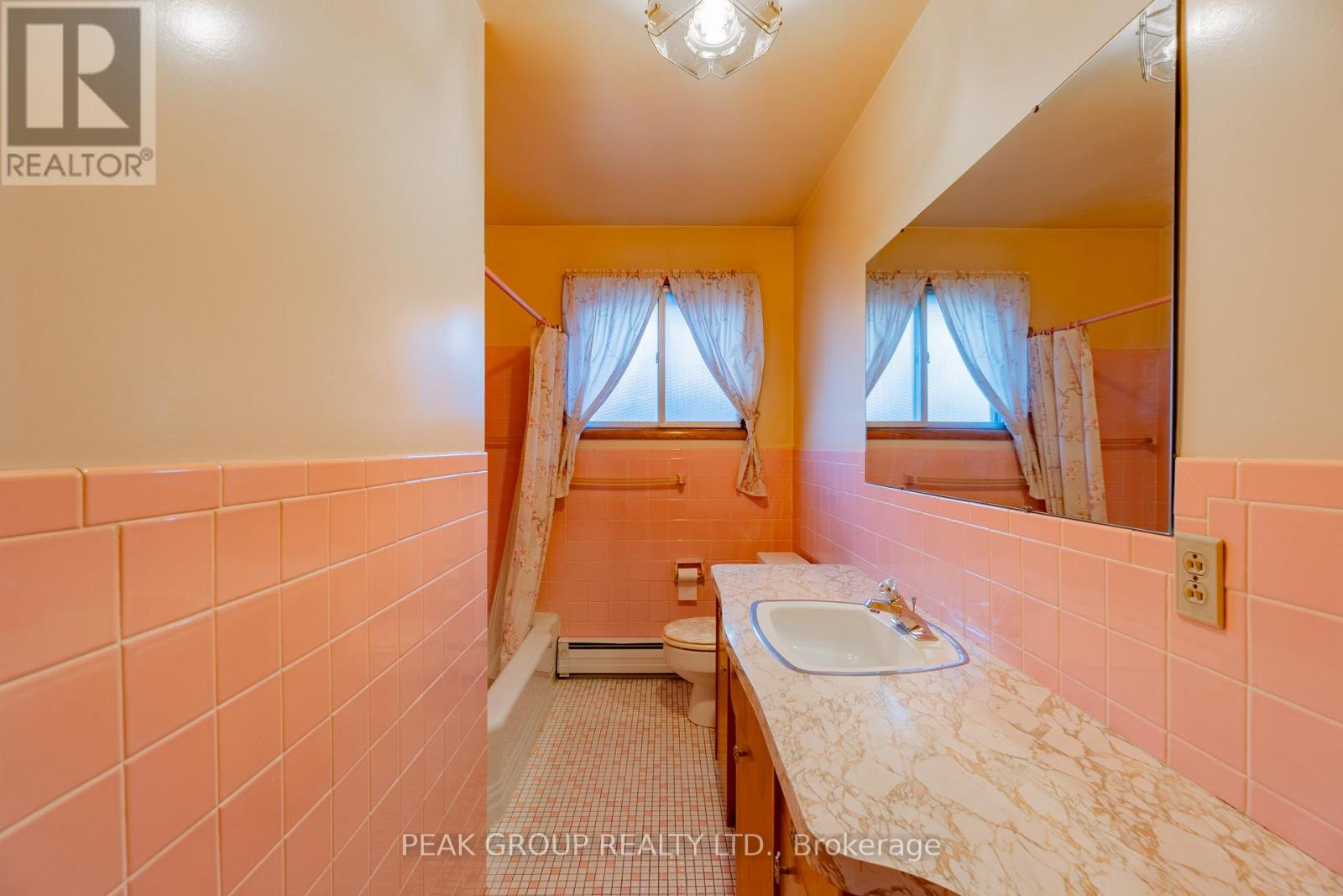 Upper - 248 Bertie Street, Fort Erie (Central), Ontario  L2A 1Z6 - Photo 10 - X12024674