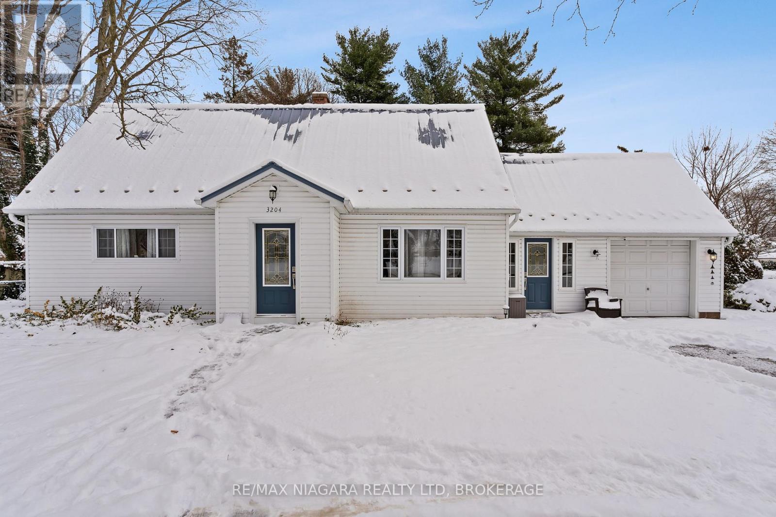 3204 SAINT PAUL AVENUE, niagara falls (205 - church's lane), Ontario