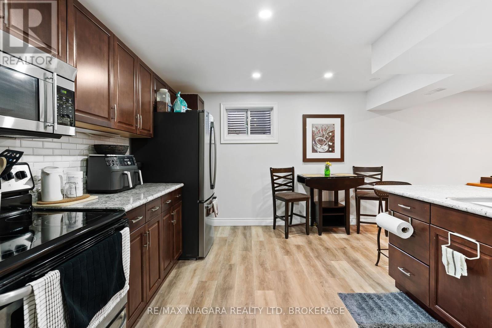 3204 Saint Paul Avenue, Niagara Falls (205 - Church's Lane), Ontario  L2J 2M1 - Photo 25 - X12025857