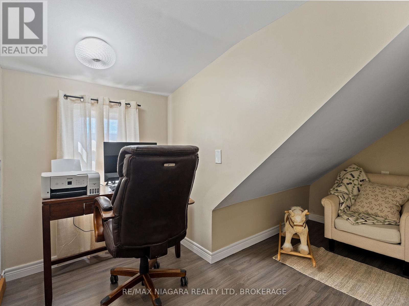 2474 Stevensville Road, Fort Erie (328 - Stevensville), Ontario  L0S 1S0 - Photo 17 - X12027718