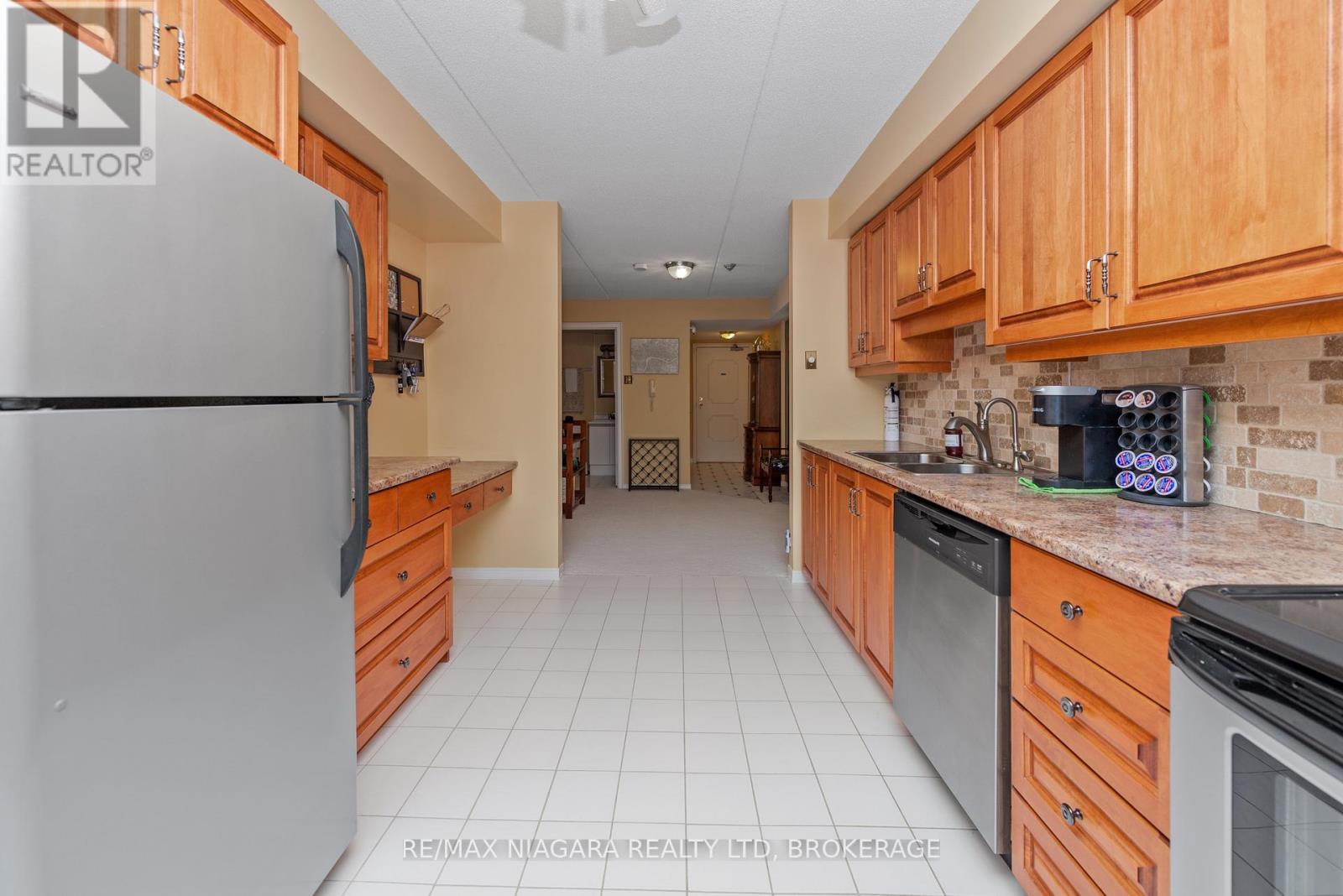 206 - 6704 Thorold Stone Road, Niagara Falls (Morrison), Ontario  L2J 1B3 - Photo 15 - X12028247