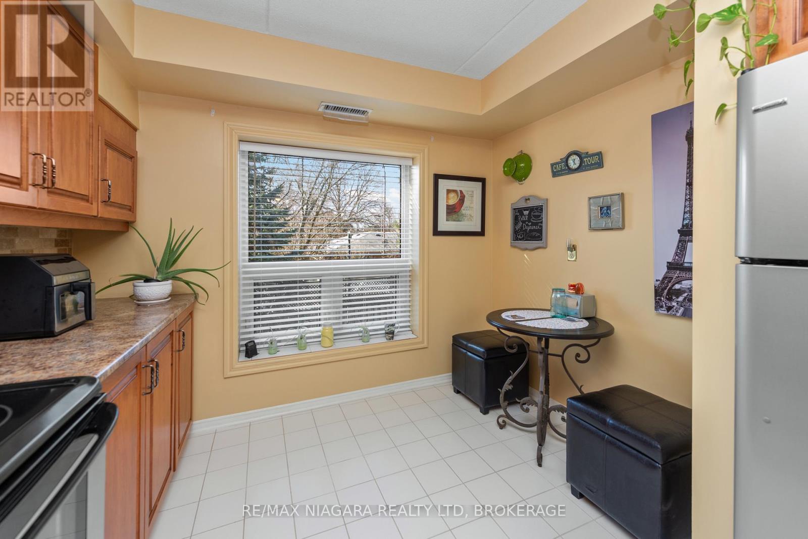 206 - 6704 Thorold Stone Road, Niagara Falls (Morrison), Ontario  L2J 1B3 - Photo 16 - X12028247