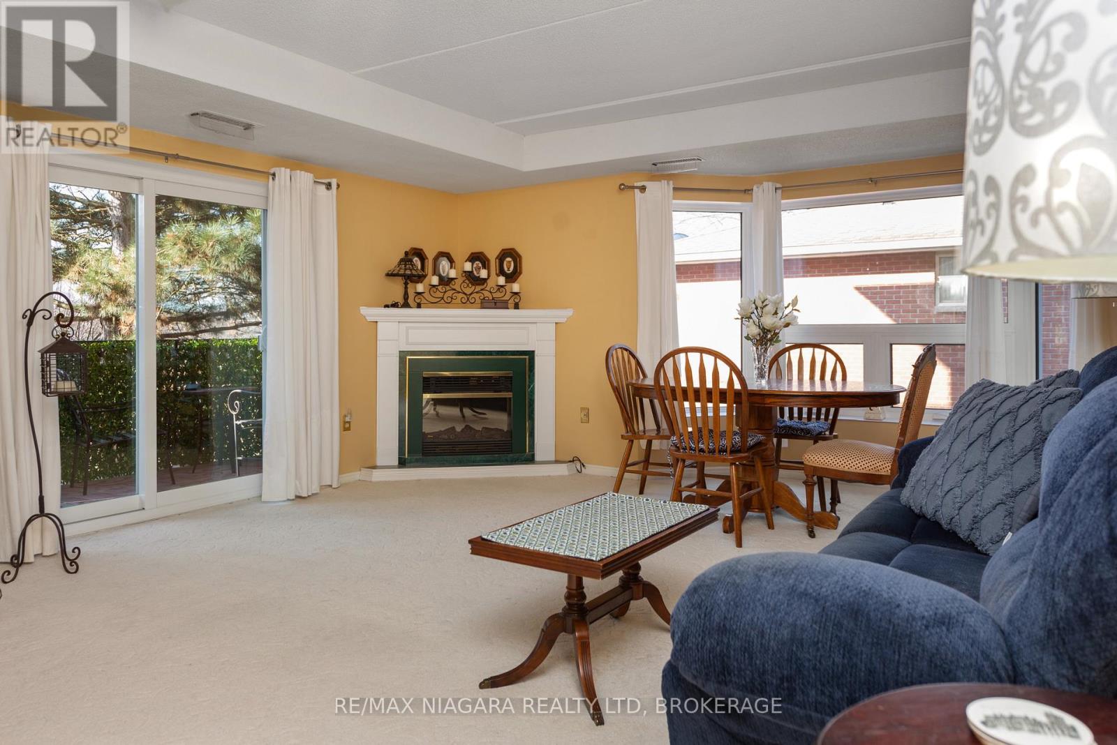 206 - 6704 Thorold Stone Road, Niagara Falls (Morrison), Ontario  L2J 1B3 - Photo 2 - X12028247