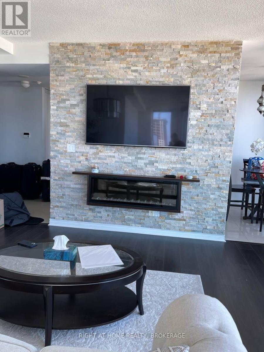 Ph101 - 208 Enfield Place, Mississauga (City Centre), Ontario  L5B 0G8 - Photo 17 - W12029054