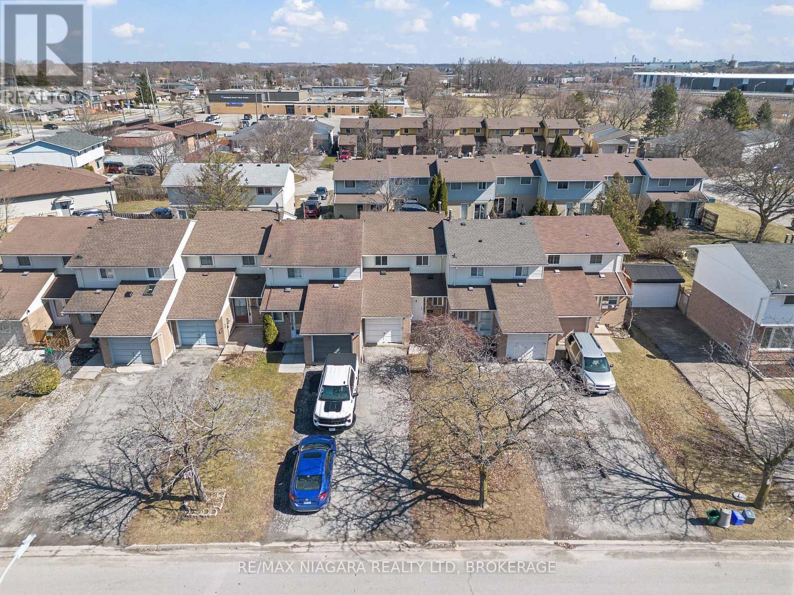 18 JULIE DRIVE, thorold (558 - confederation heights), Ontario