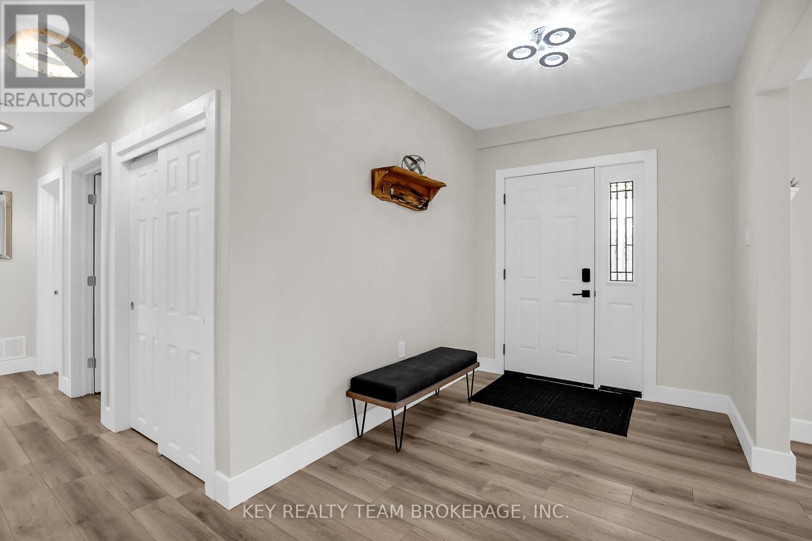 13 Marsdale Drive, St. Catharines (Glendale/glenridge), Ontario  L2T 3S1 - Photo 12 - X12030785