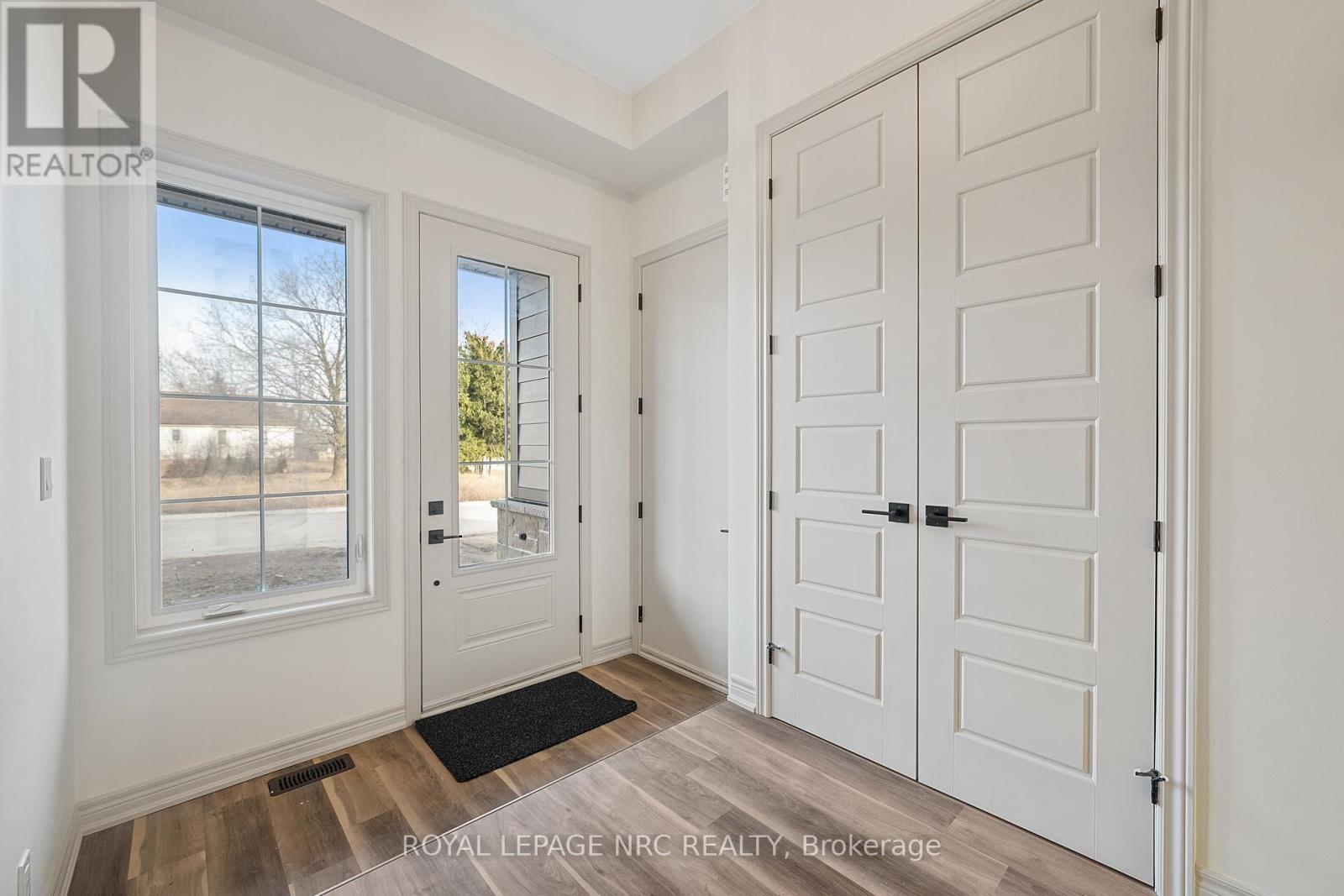 29 Beaverloch Drive, Thorold (558 - Confederation Heights), Ontario  L2V 0J9 - Photo 10 - X12031211