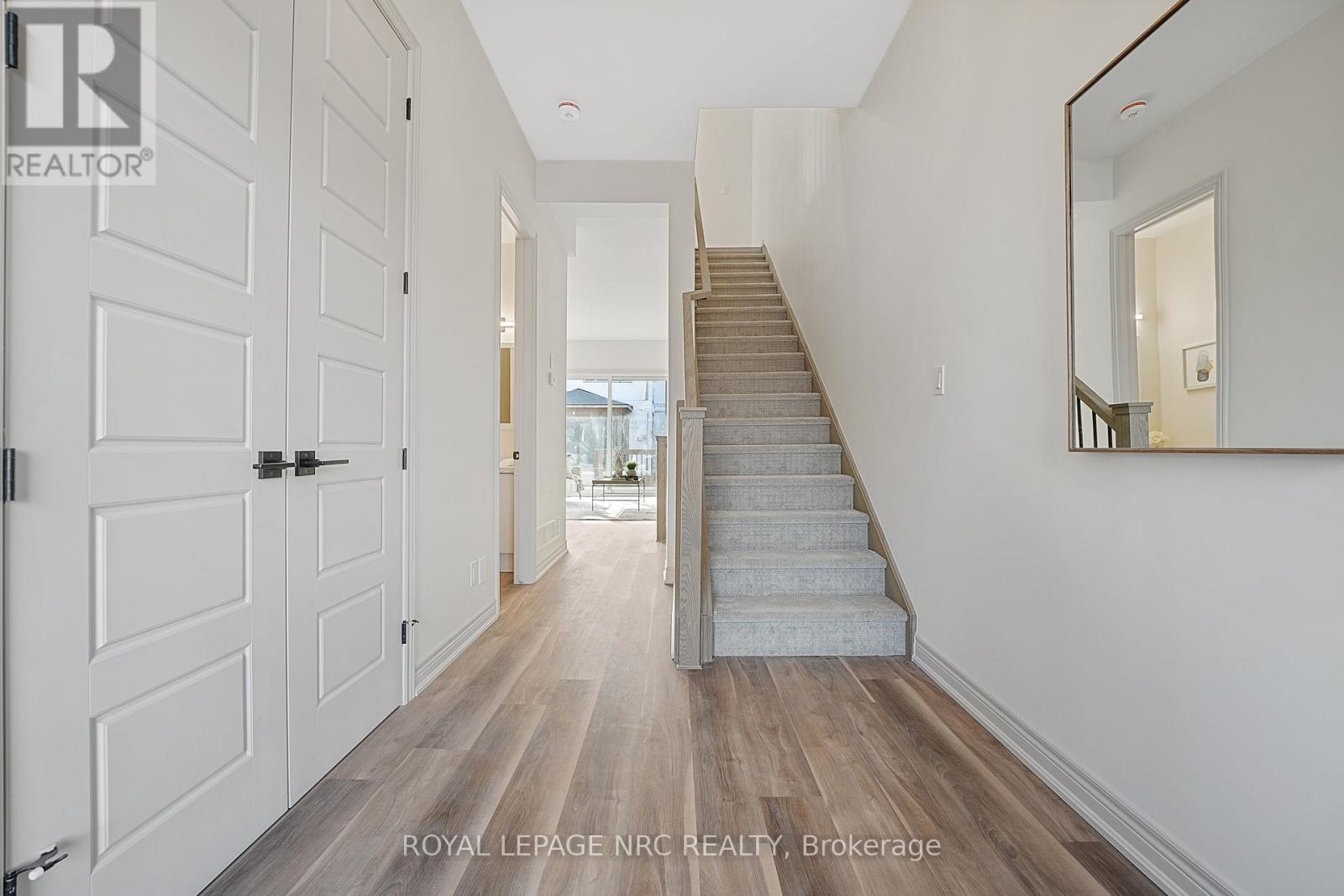 29 Beaverloch Drive, Thorold (558 - Confederation Heights), Ontario  L2V 0J9 - Photo 11 - X12031211