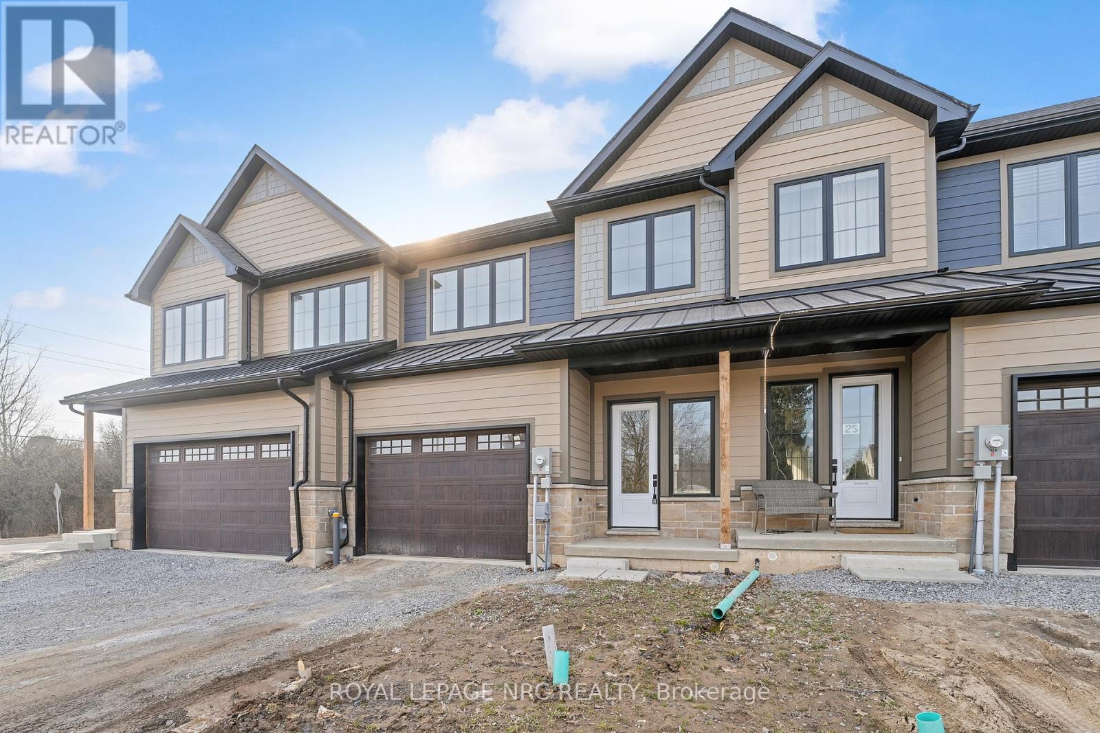 29 Beaverloch Drive, Thorold (558 - Confederation Heights), Ontario  L2V 0J9 - Photo 2 - X12031211