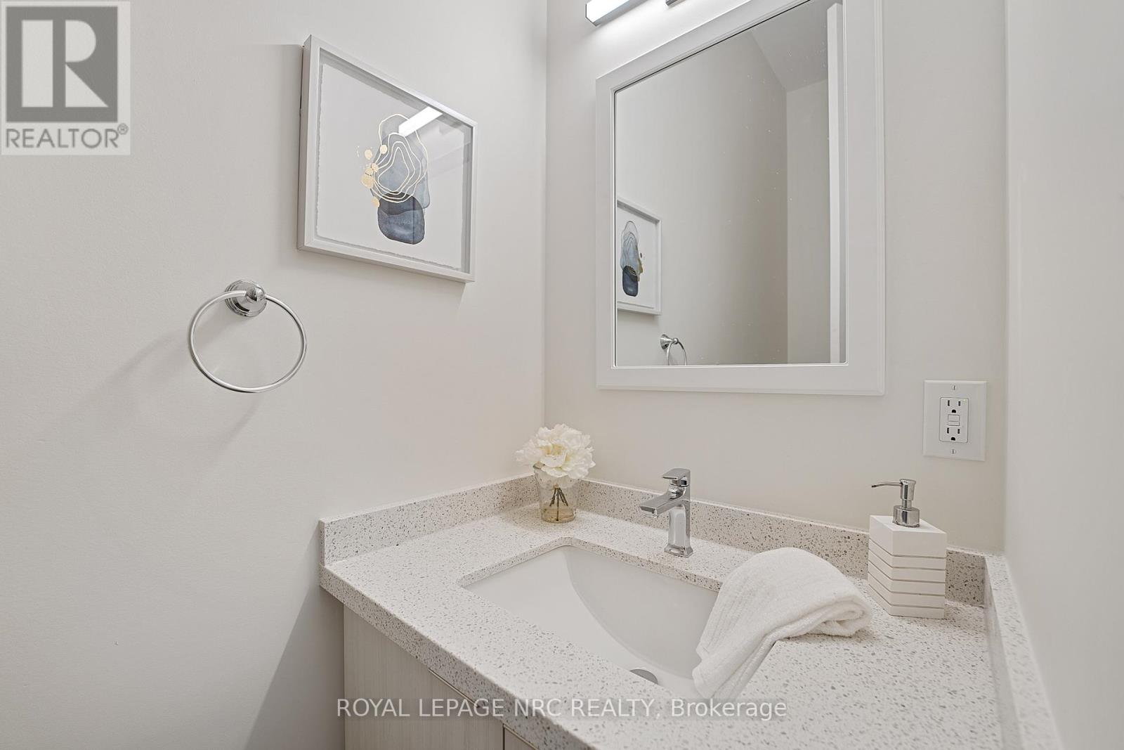 29 Beaverloch Drive, Thorold (558 - Confederation Heights), Ontario  L2V 0J9 - Photo 23 - X12031211