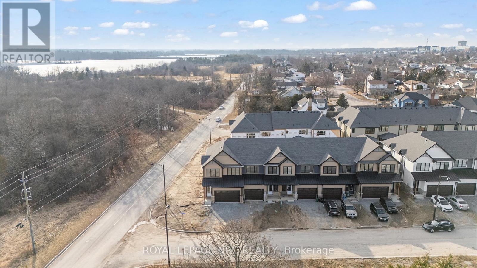 29 Beaverloch Drive, Thorold (558 - Confederation Heights), Ontario  L2V 0J9 - Photo 3 - X12031211